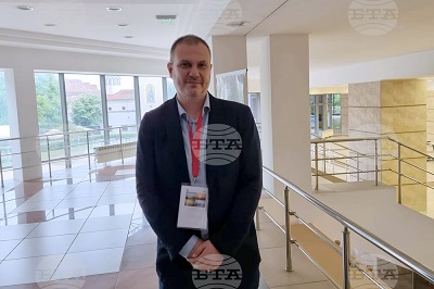 Проф. Николай Щерев от УНСС представи на конференция в Бургас механизъм, който да насърчи прехода към устойчива икономика